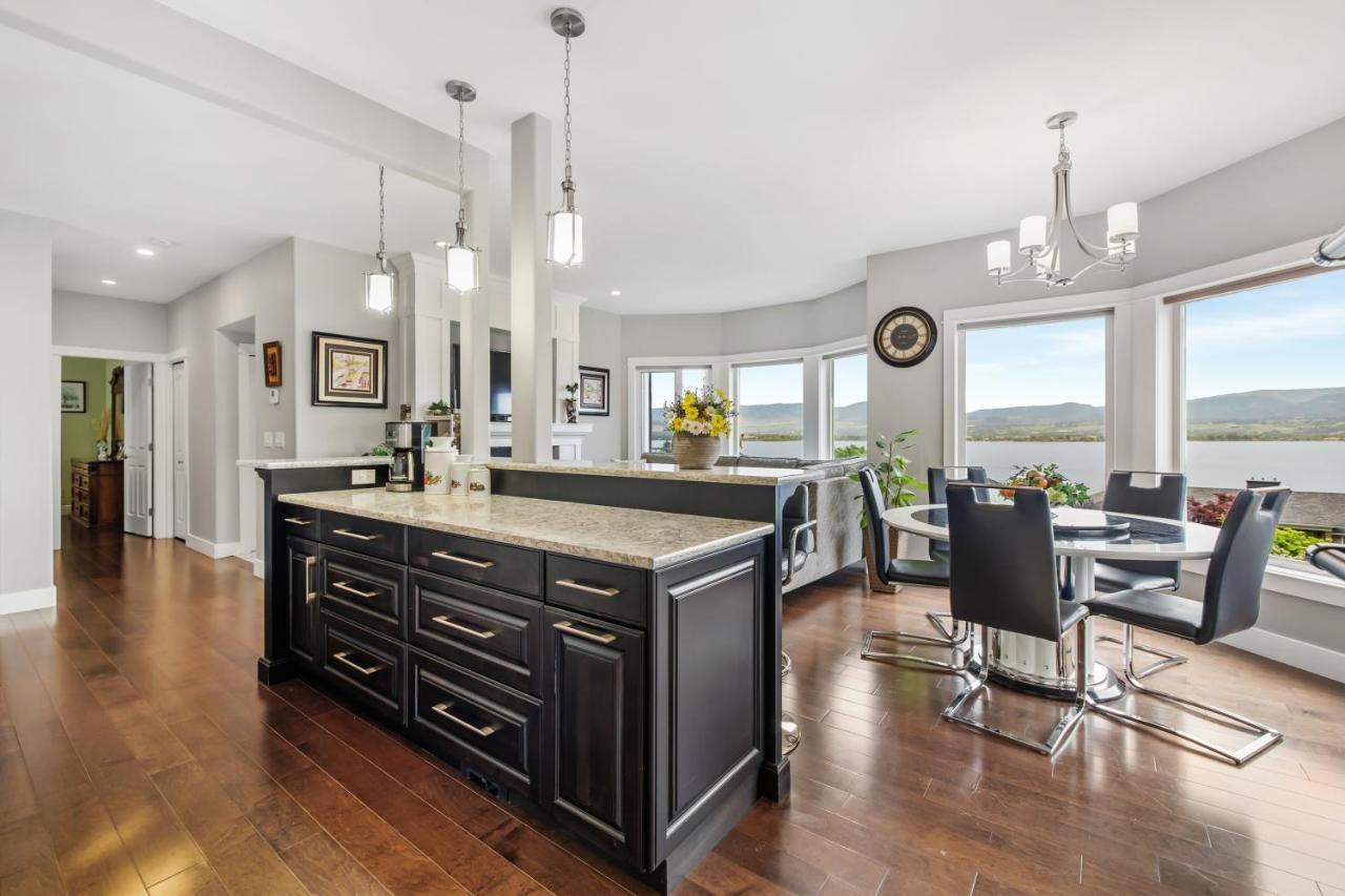Casa Grande Lakeview House West Kelowna Εξωτερικό φωτογραφία